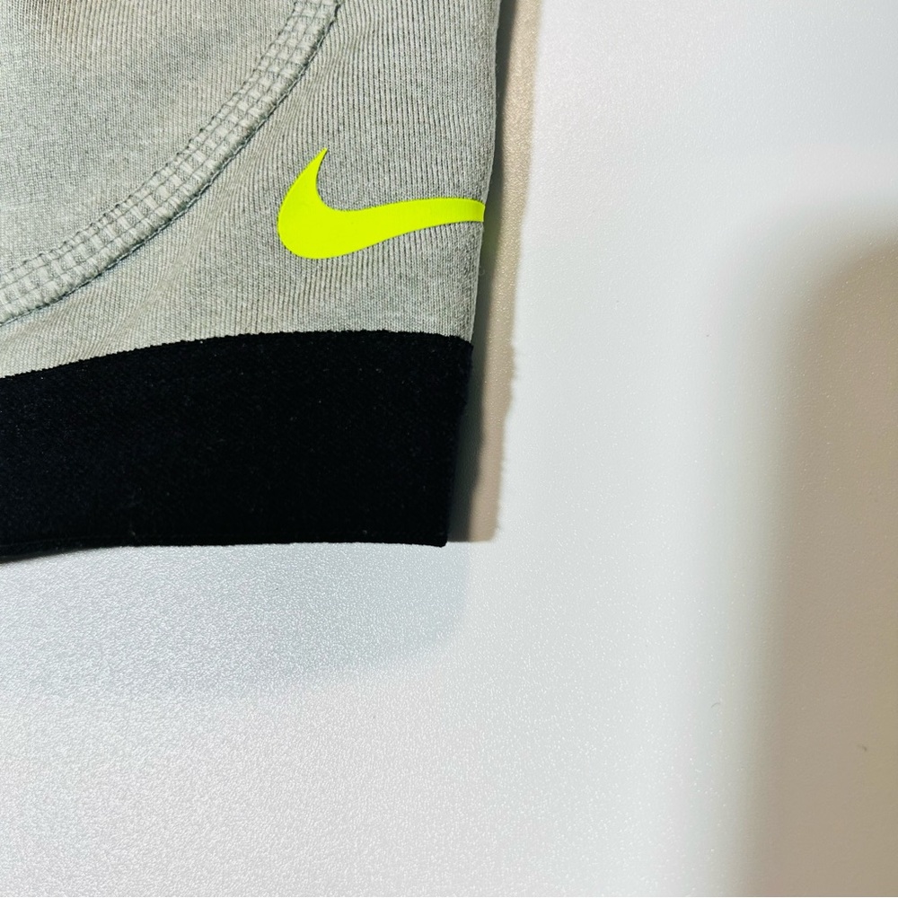 Nike sports bra Victory gray sports bra non padded workout women size S - Picture 3 of 4